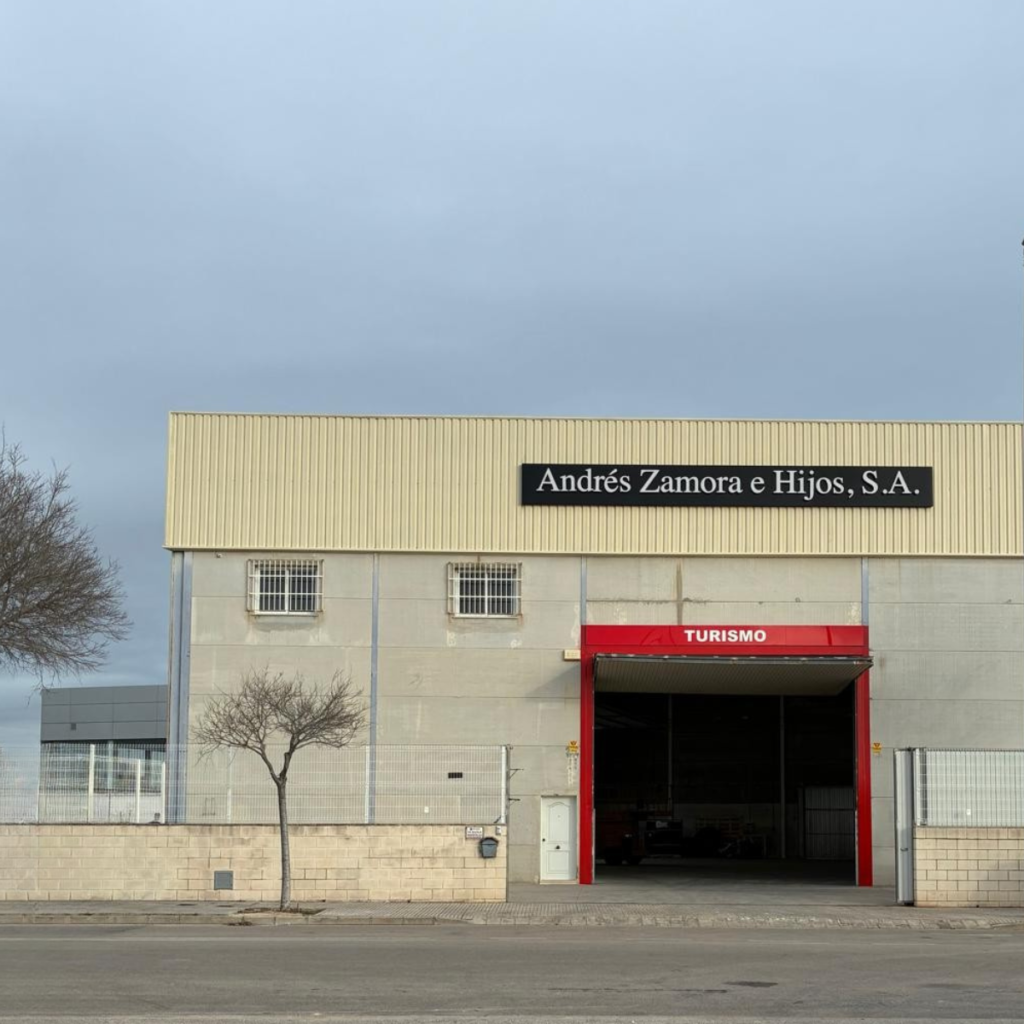 Fachada del taller de turismos de Andrés Zamora e Hijos en Gandía